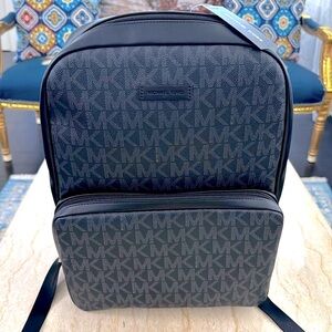 NWT Michael Kors Signature Everett Front Pocket Large Backpack.$348